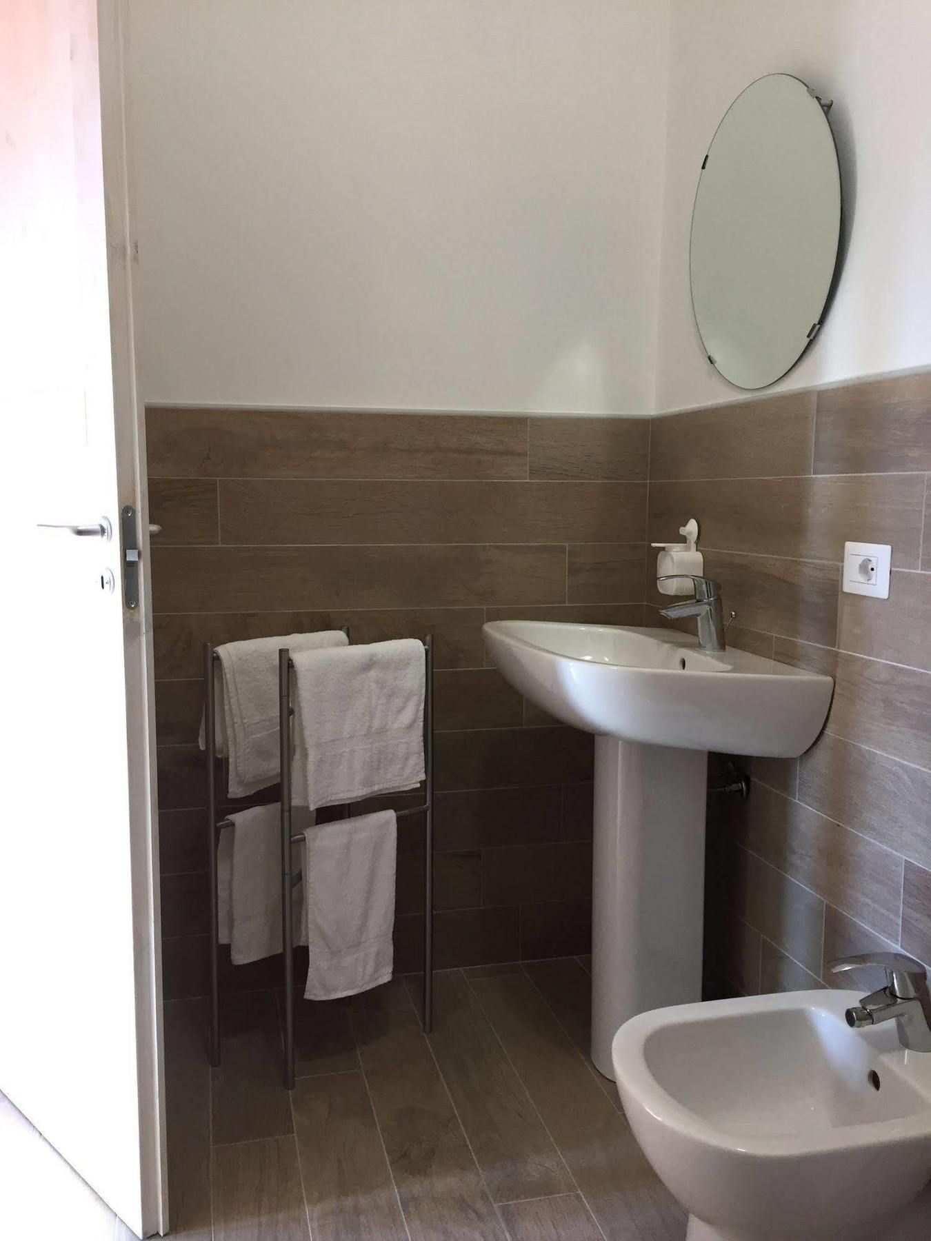 Senza Tempo Room & Breakfast Grazzano Visconti Luaran gambar