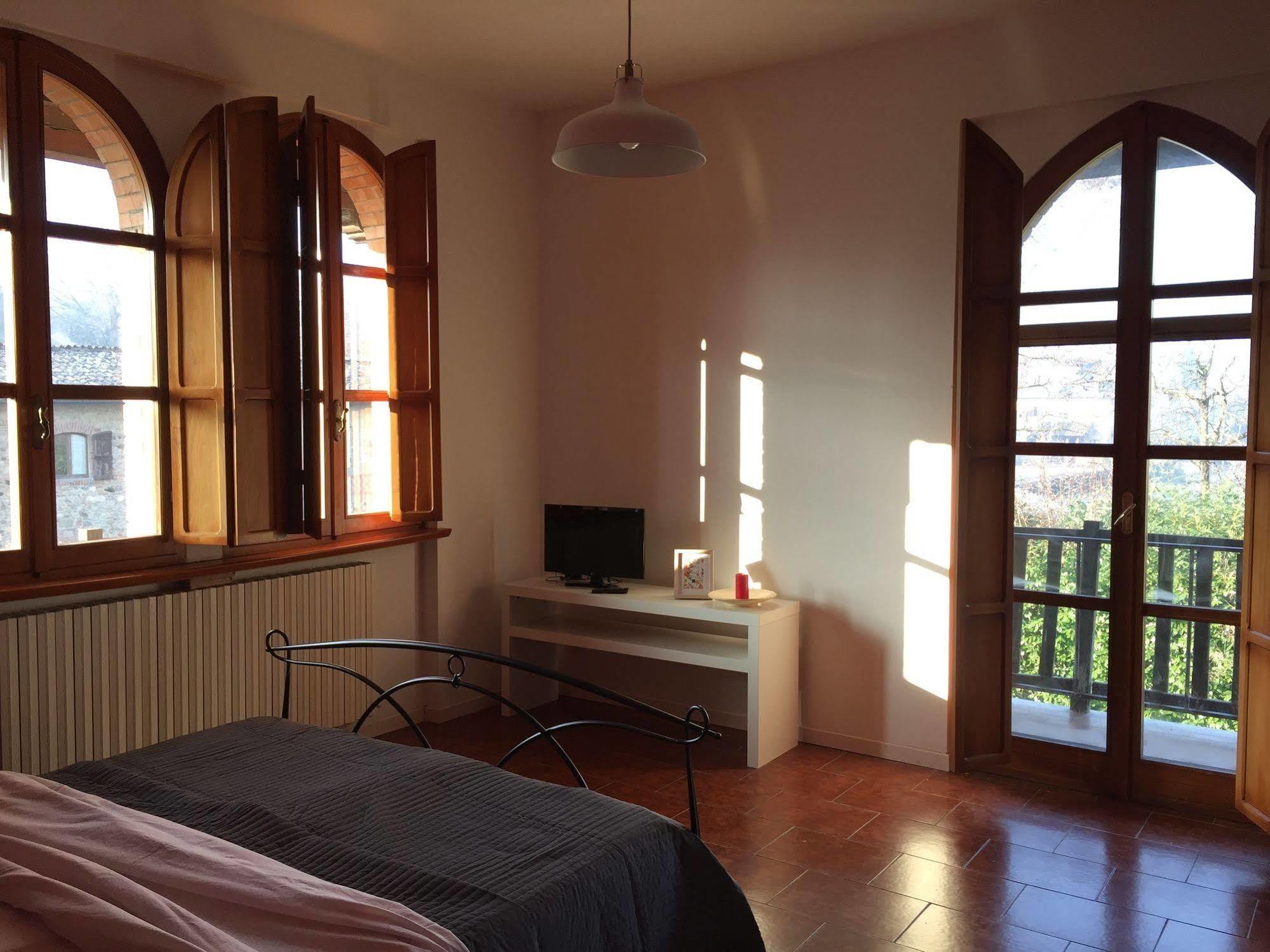 Senza Tempo Room & Breakfast Grazzano Visconti Luaran gambar